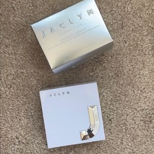 Jaclyn Cosmetics Under Eye Powder